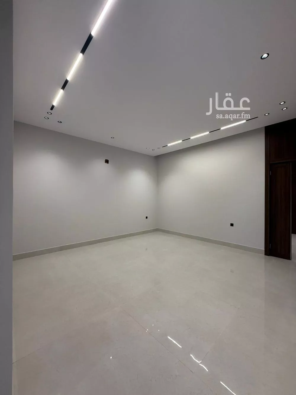 فيلا 8 غرف في المهدية 5