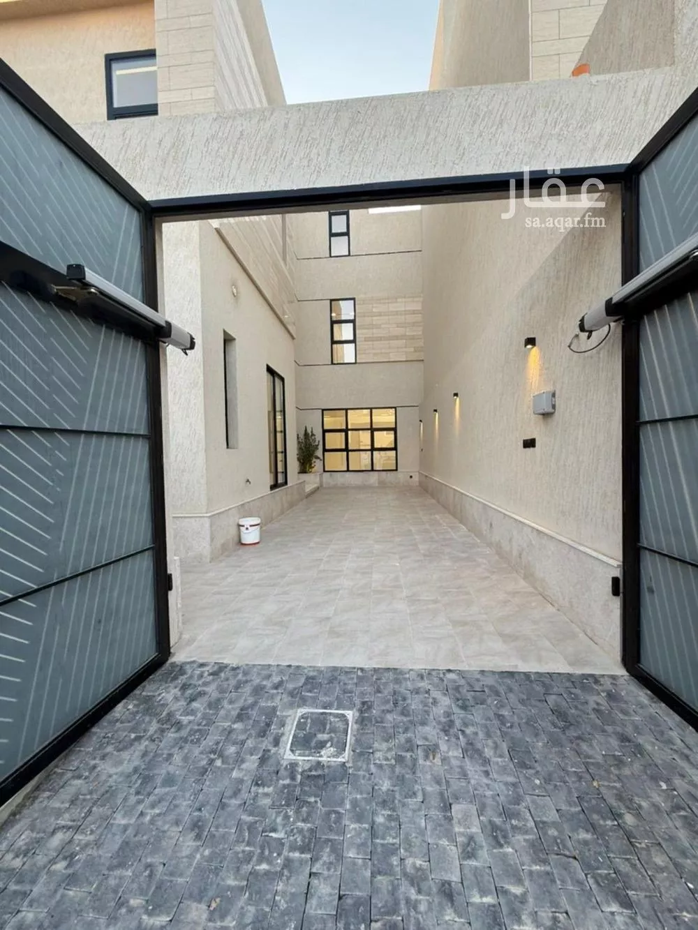 فيلا 8 غرف في المهدية 5