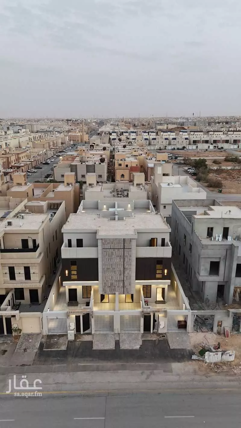 فيلا 6 غرف في عكاظ 1