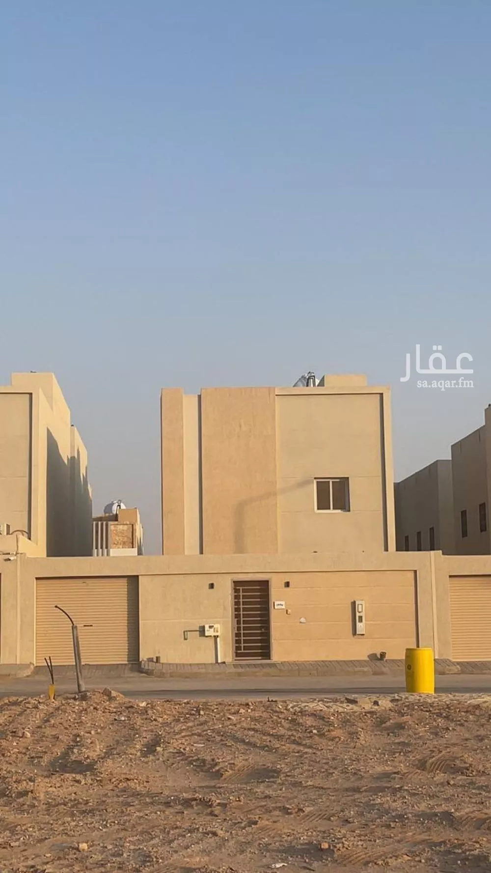 فيلا 4 غرف في الجنادرية