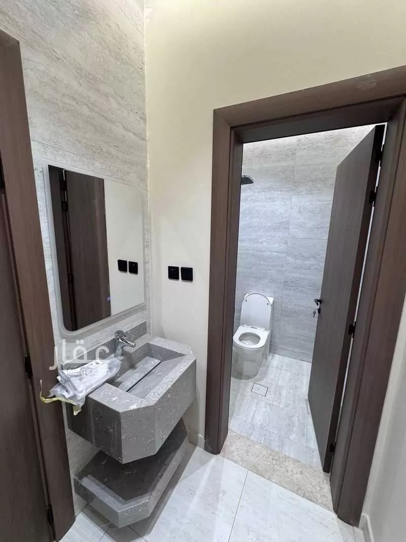 شقة 4 غرف في الروضة 2