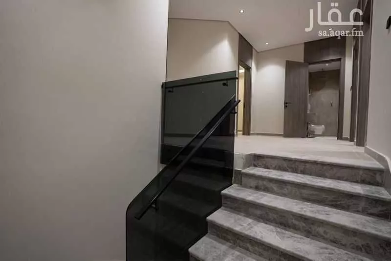 فيلا 4 غرف في الفاروق 5