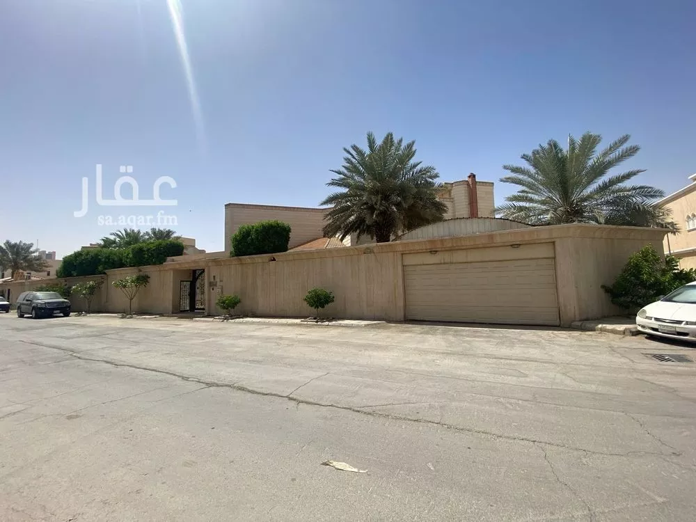 أرض 842 م² في المروج 2