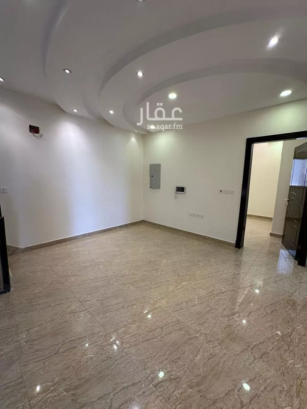 فيلا 5 غرف في العارض 3