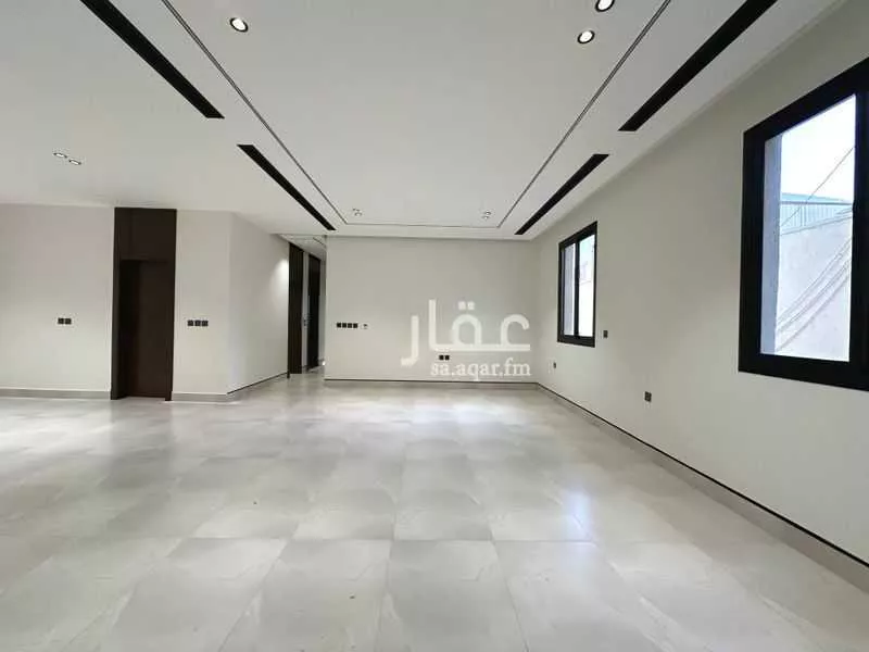 شقة 4 غرف في الروضة 5