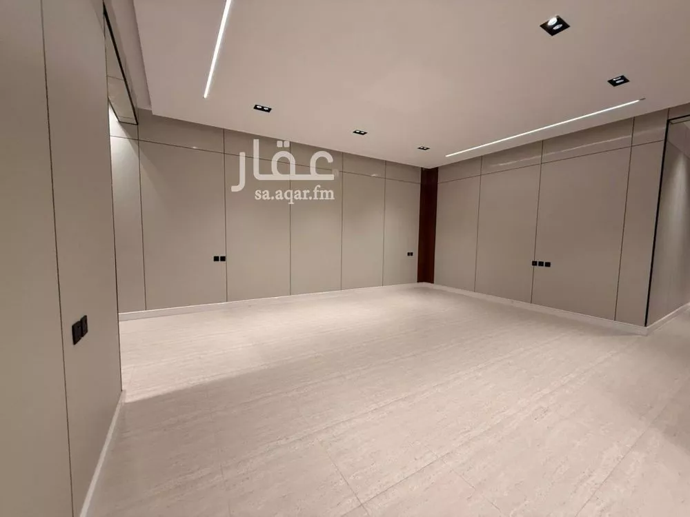 4 bedroom floor in Ad Dar Al Baida 5