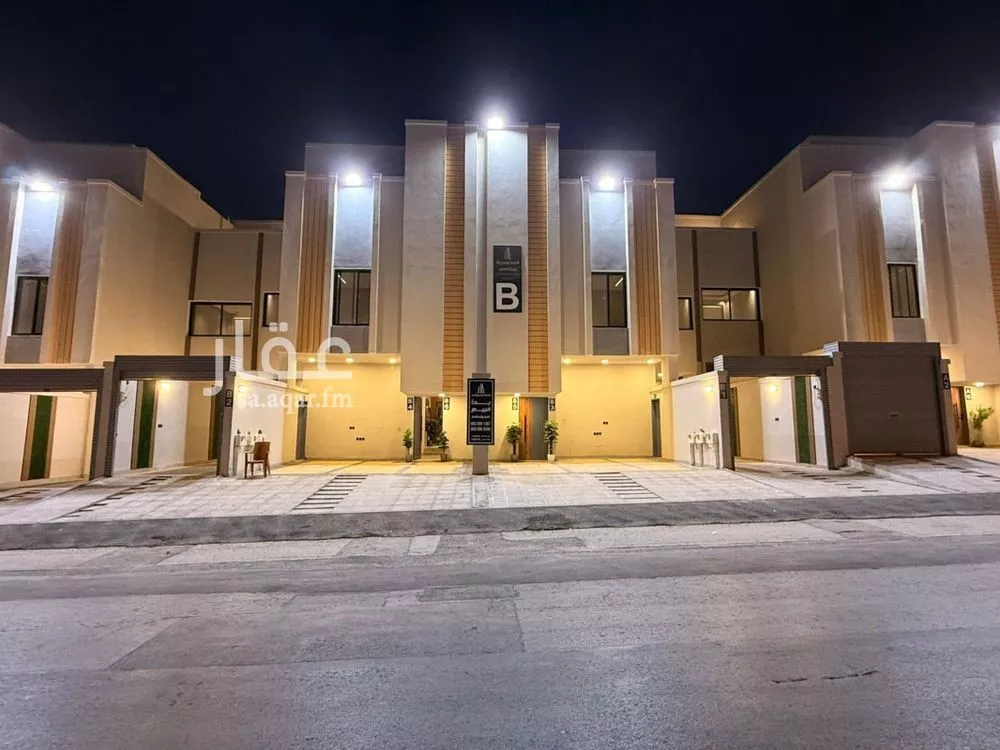 4 bedroom floor in Ad Dar Al Baida 1