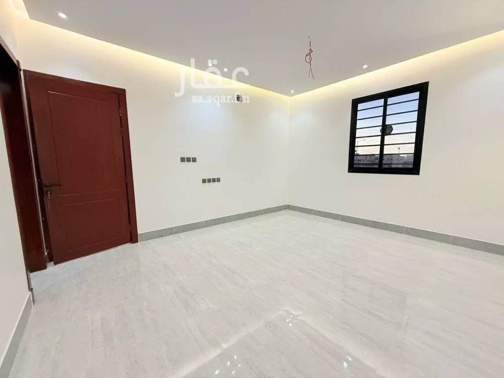 4 bedroom apartment in Okaz, Riyadh 6