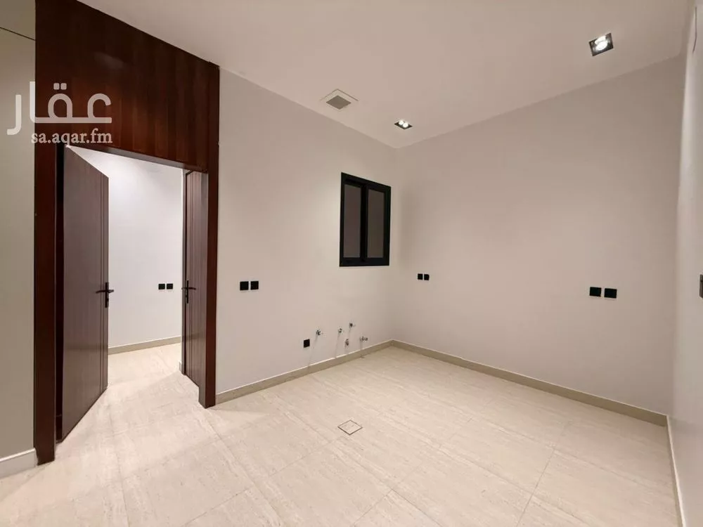 4 bedroom floor in Ad Dar Al Baida 4
