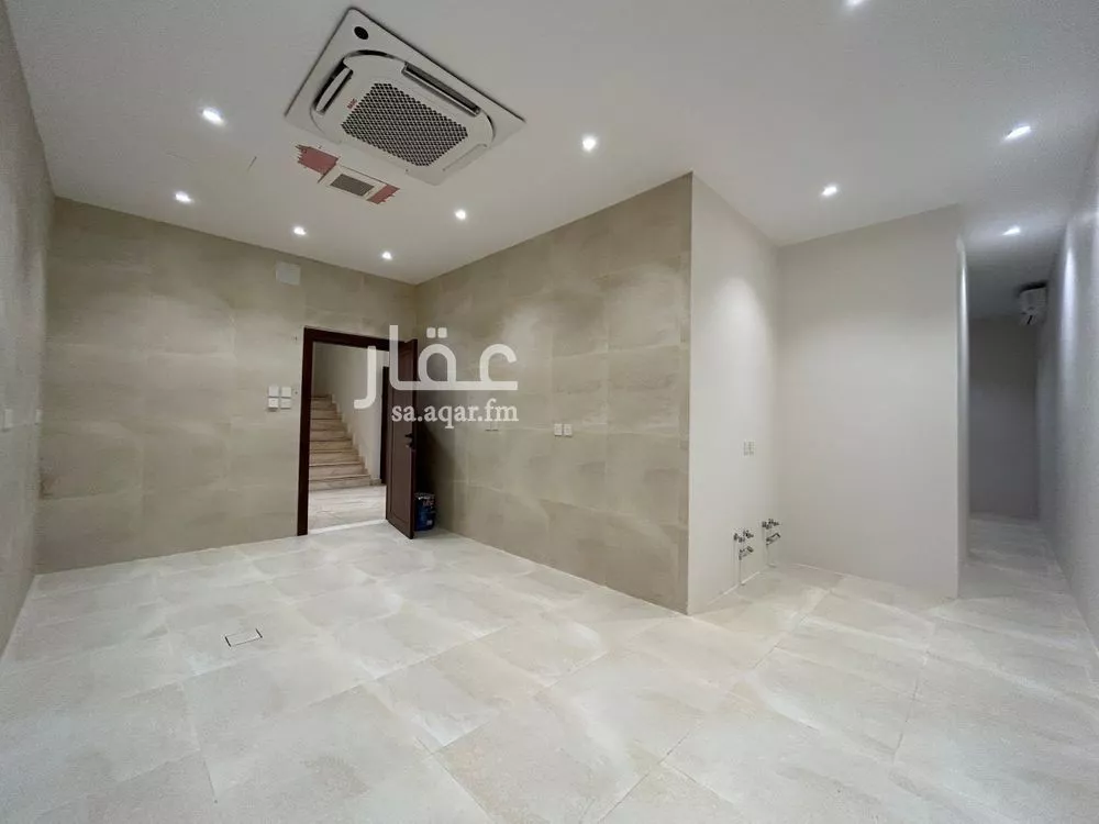 5 bedroom villa in Al Malqa 5