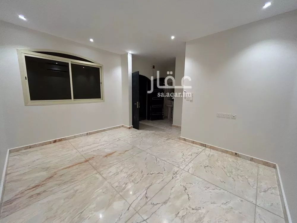 5 bedroom villa in Al Malqa 3