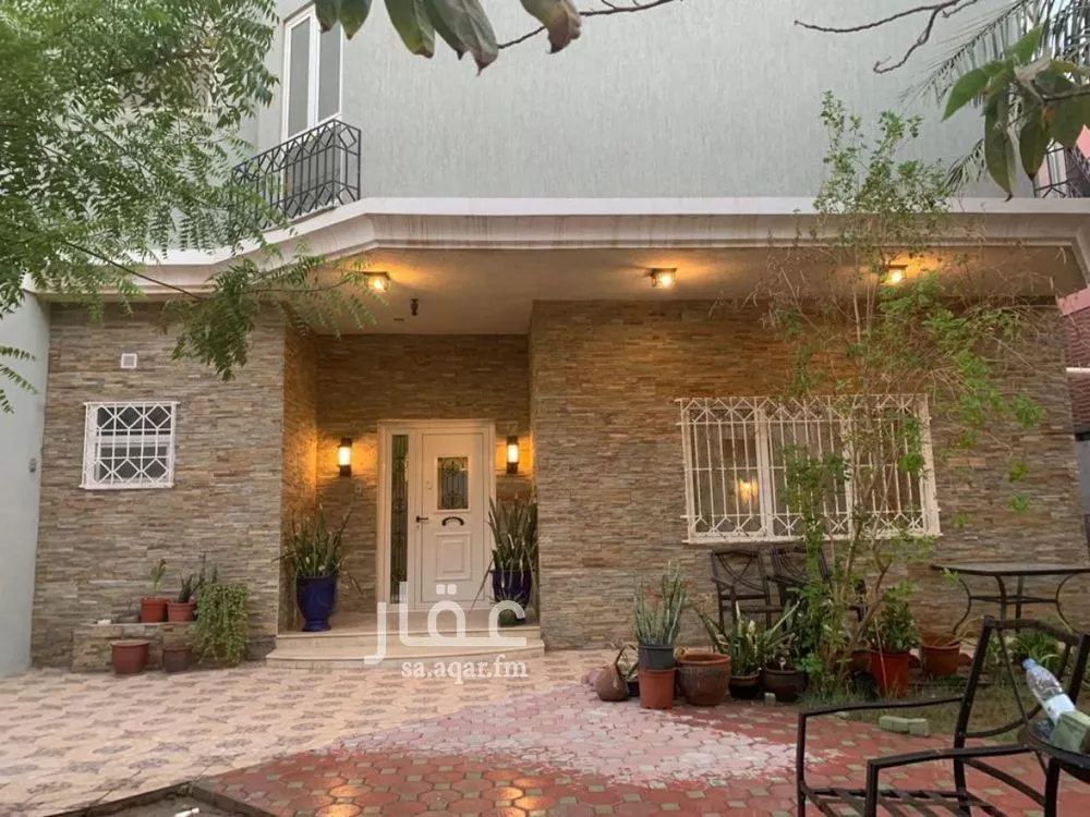 فيلا 8 غرف في القشلة 5