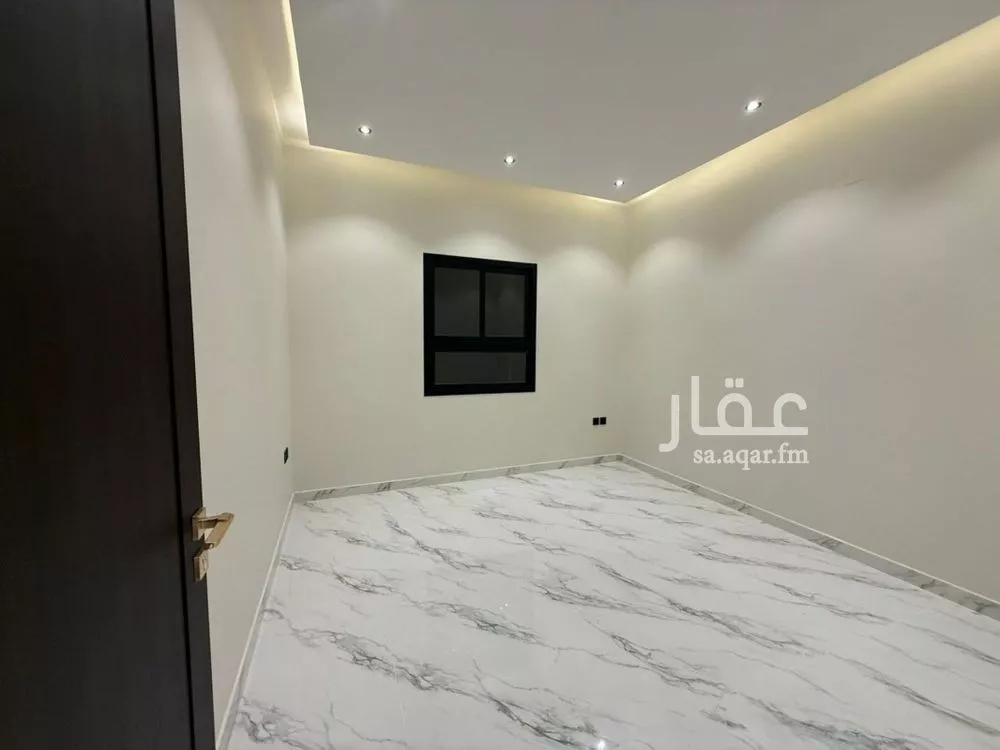 3 bedroom floor in As Suwaidi 2