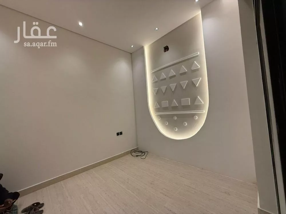 فيلا 5 غرف في الزهرة 3