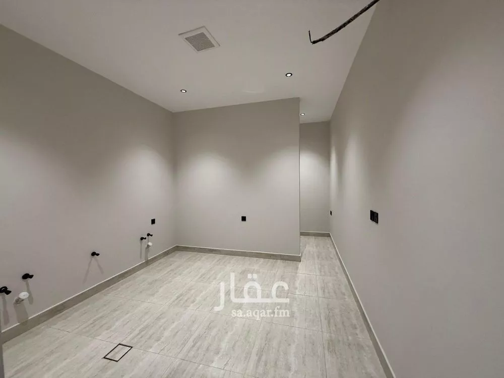 3 bedroom floor in Al Zahrah 4