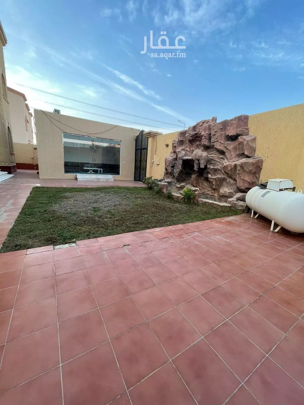 فيلا 8 غرف في الوادي 4