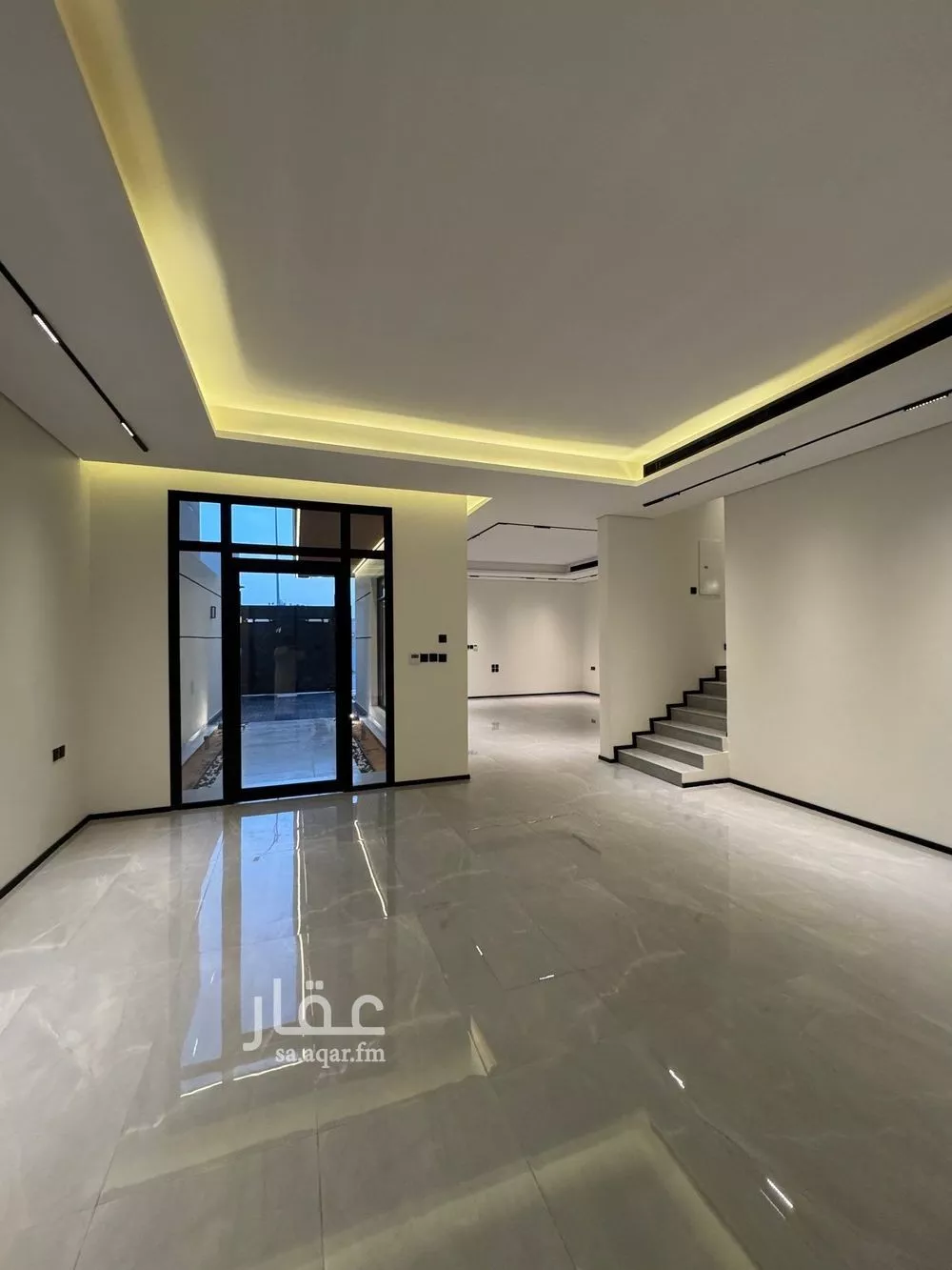 فيلا 4 غرف في العارض 2