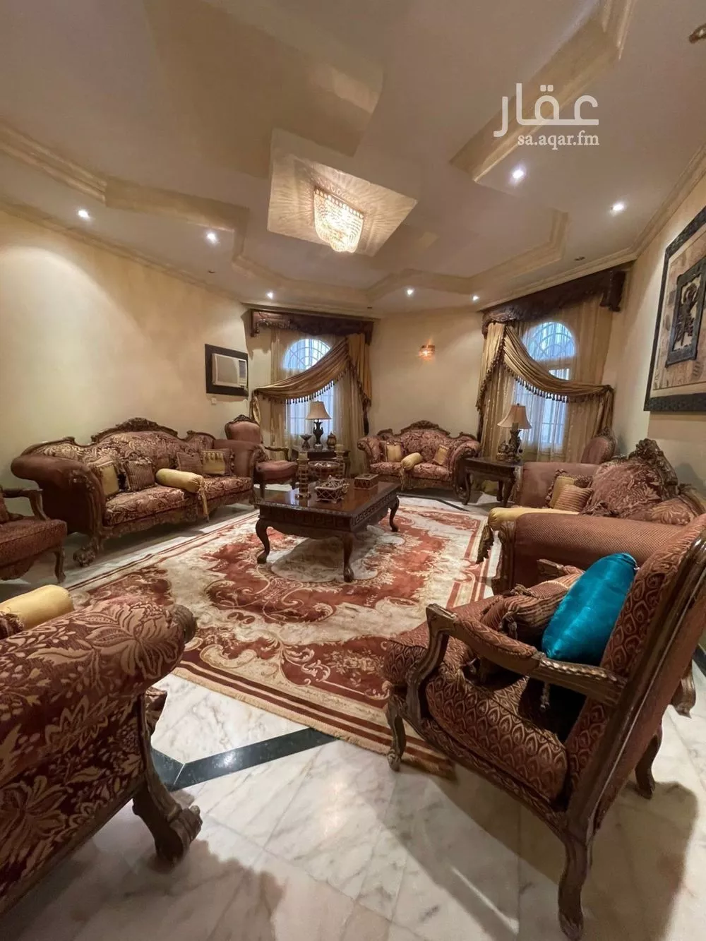 فيلا 8 غرف في الوادي 3