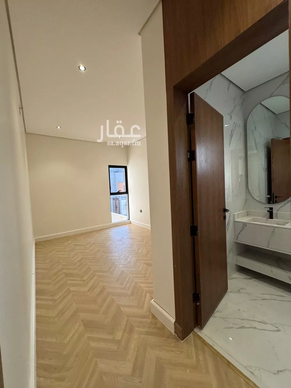 فيلا 4 غرف في العارض 3