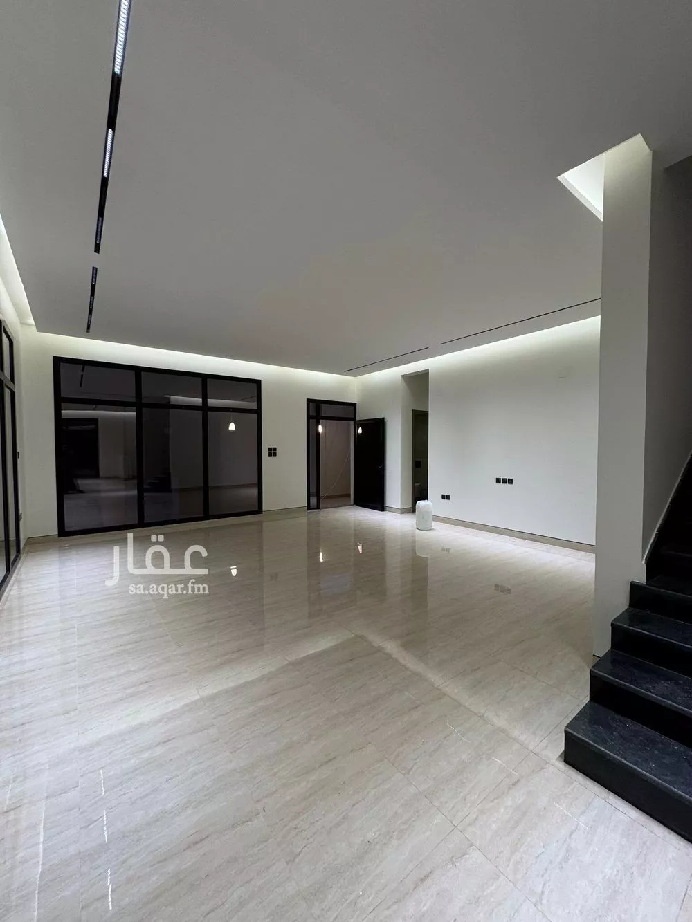 فيلا 4 غرف في النرجس 4