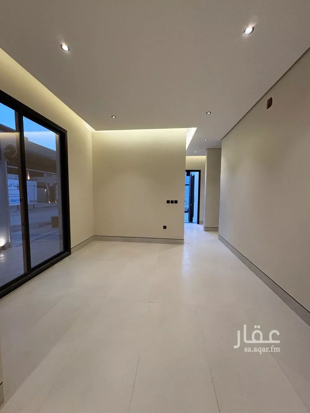 فيلا 5 غرف في العارض 3