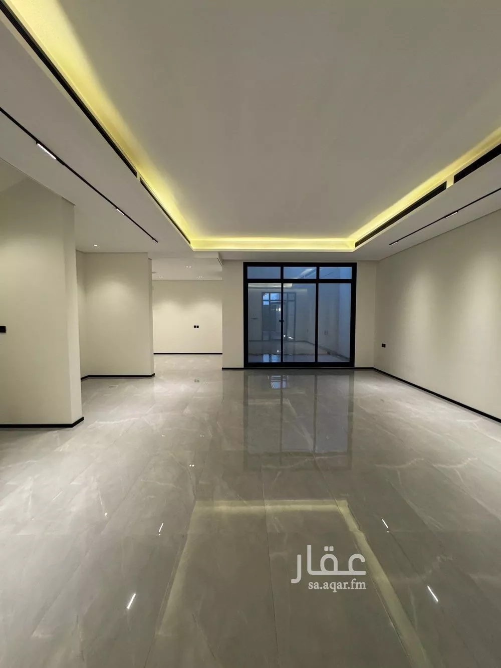 فيلا 4 غرف في العارض 3