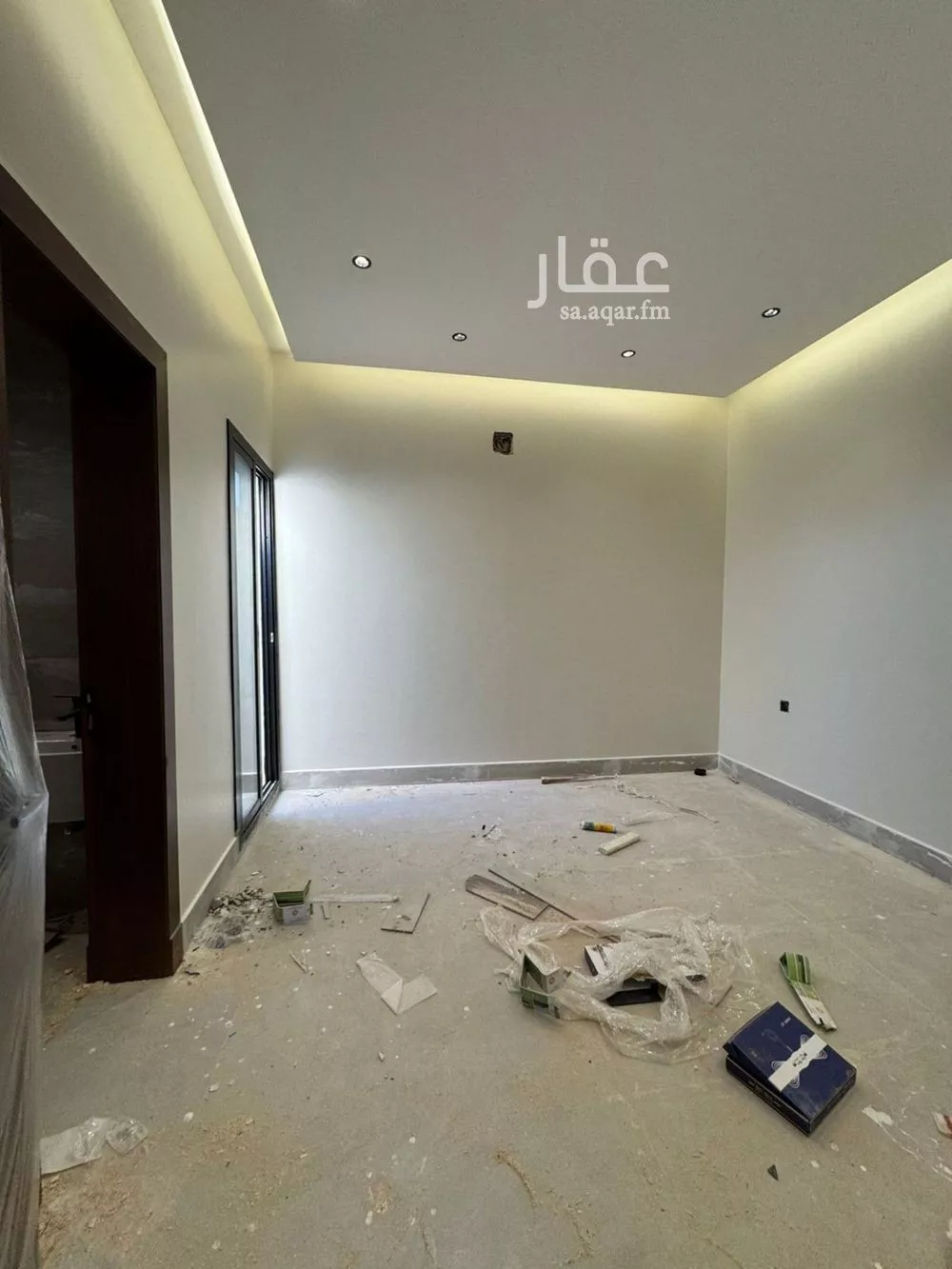 فيلا 4 غرف في العارض 5