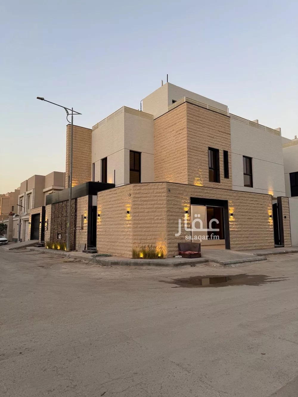 فيلا 5 غرف في العارض 2