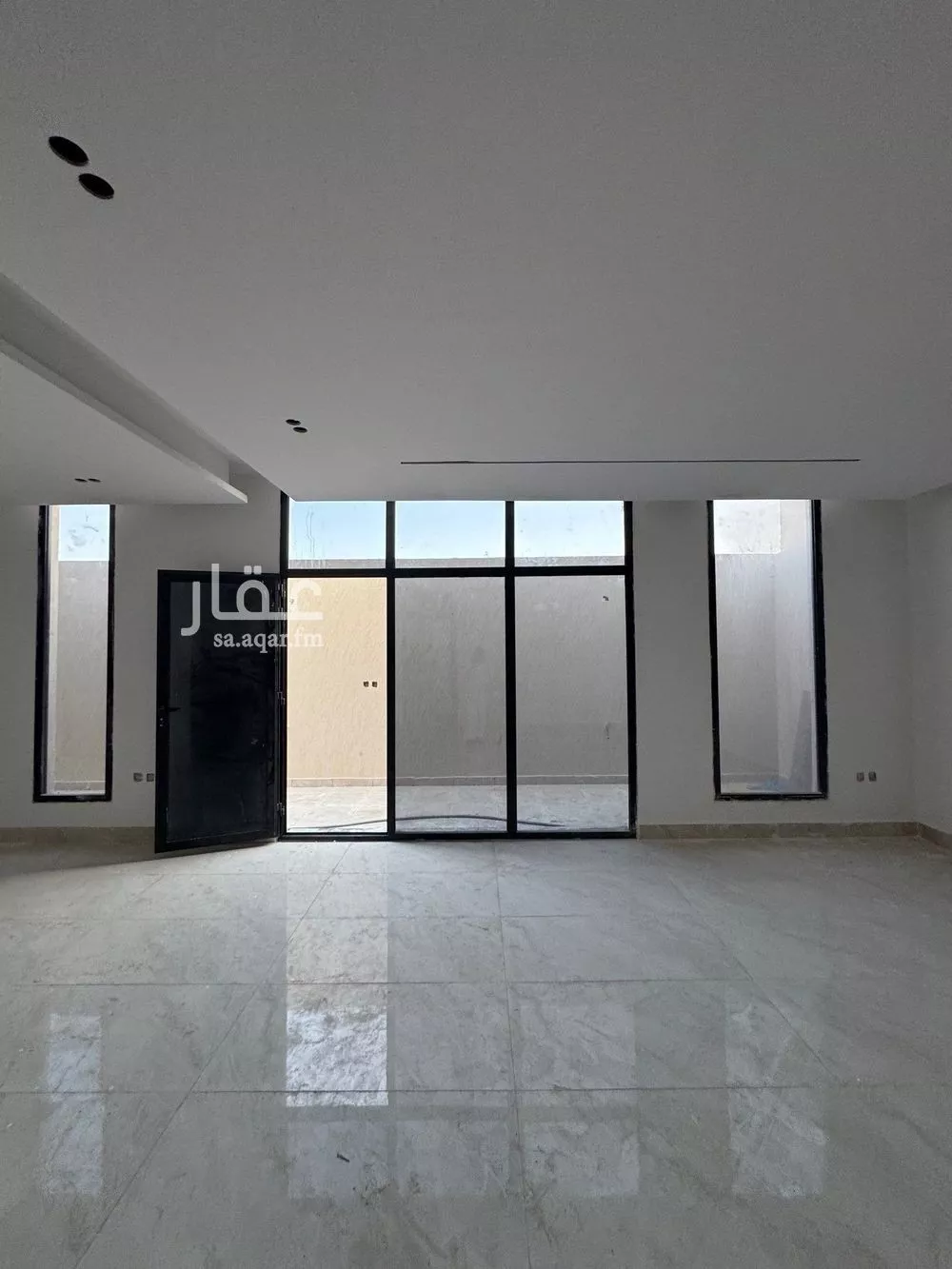 فيلا 4 غرف في النرجس 5