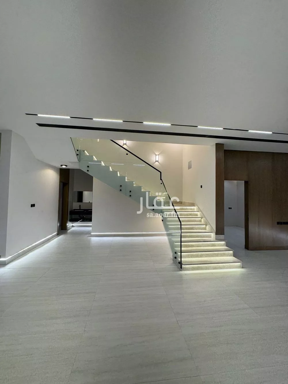 شقة 5 غرف في العارض 4