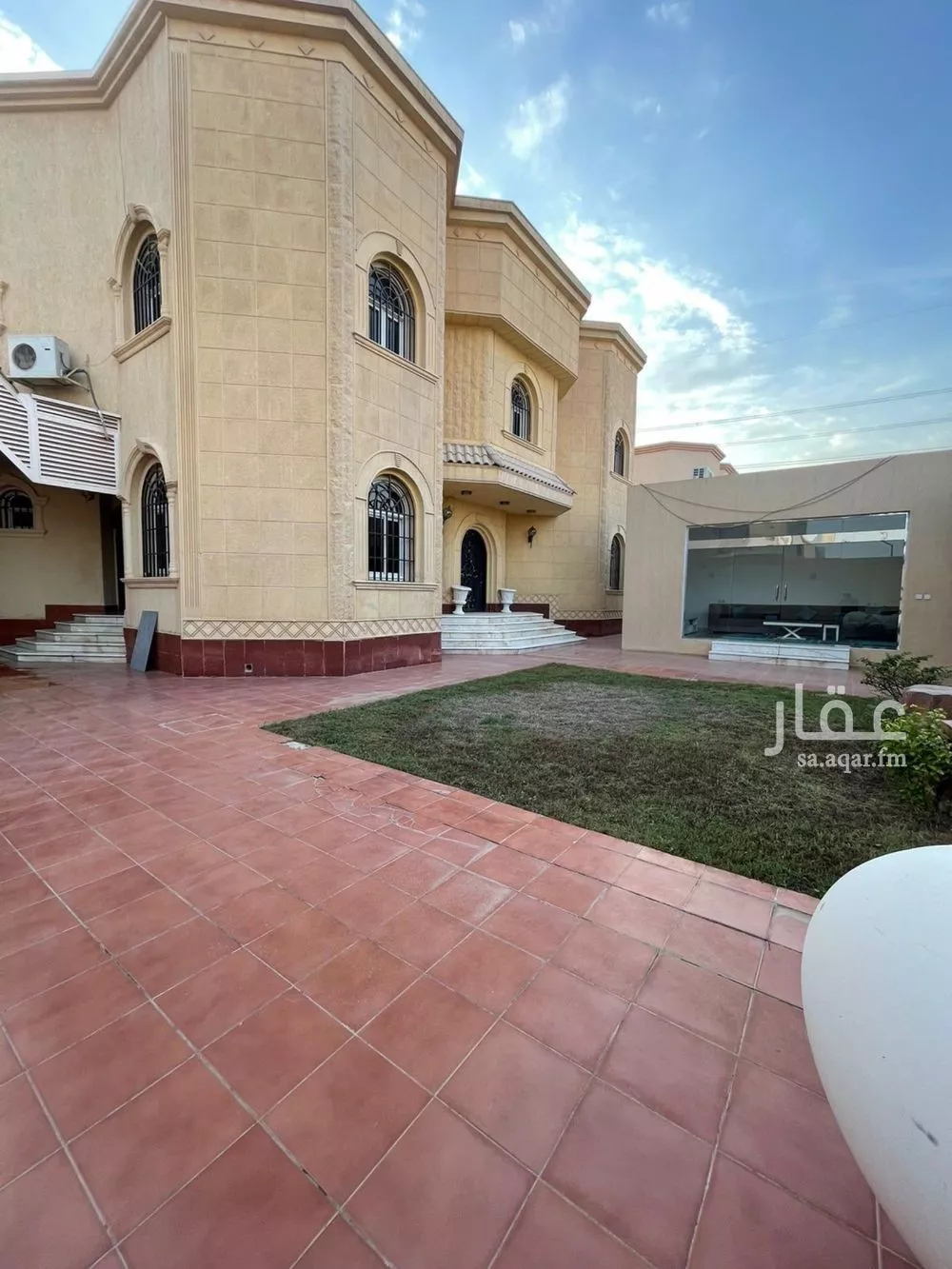 فيلا 8 غرف في الوادي 1