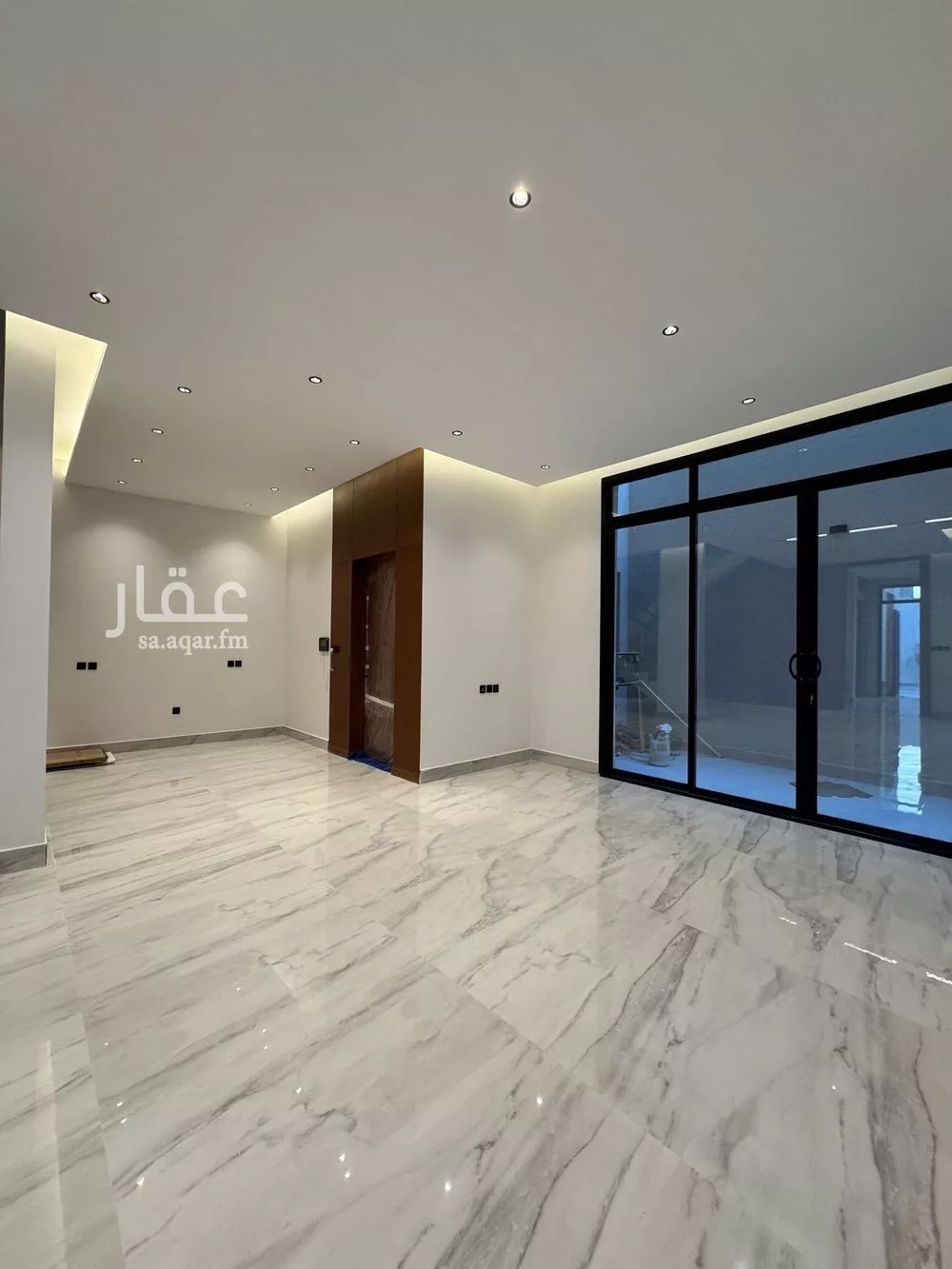 فيلا 5 غرف في النرجس 4