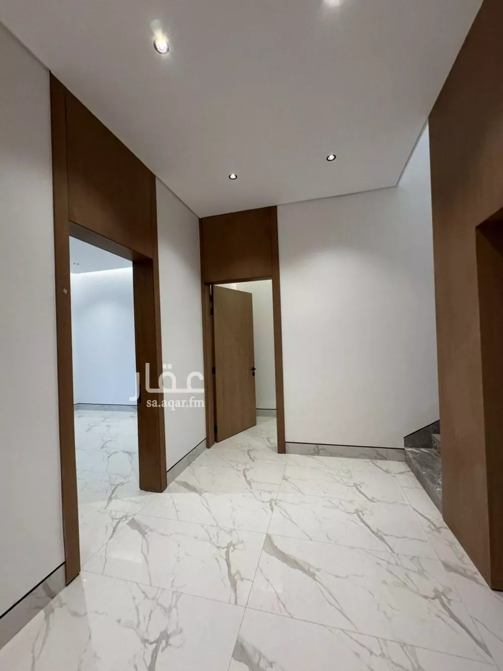 فيلا 5 غرف في النرجس 4