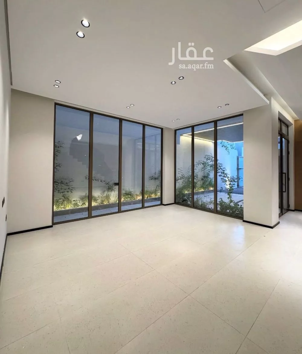 فيلا 4 غرف في العارض 4