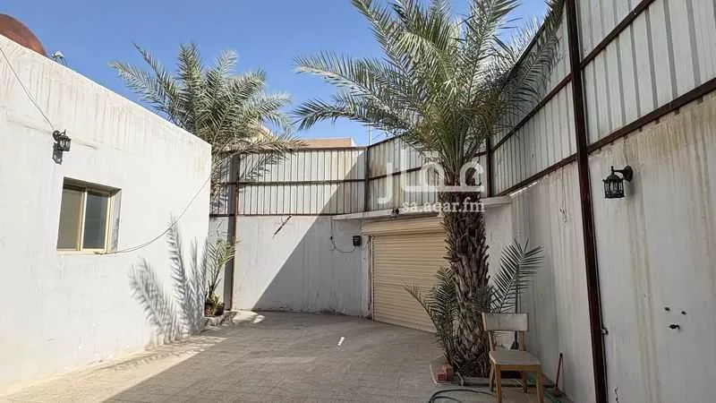 فيلا 7 غرف في احد 5