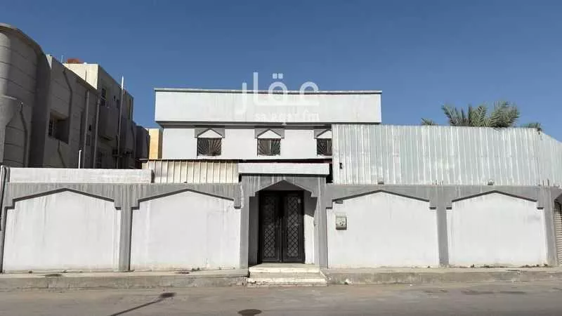 فيلا 7 غرف في احد 1