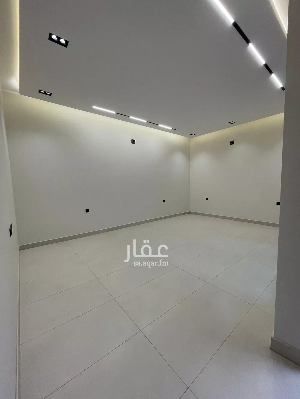 فيلا 5 غرف في الشرق 4