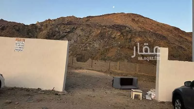 أرض 564 م² في البحيرات 2