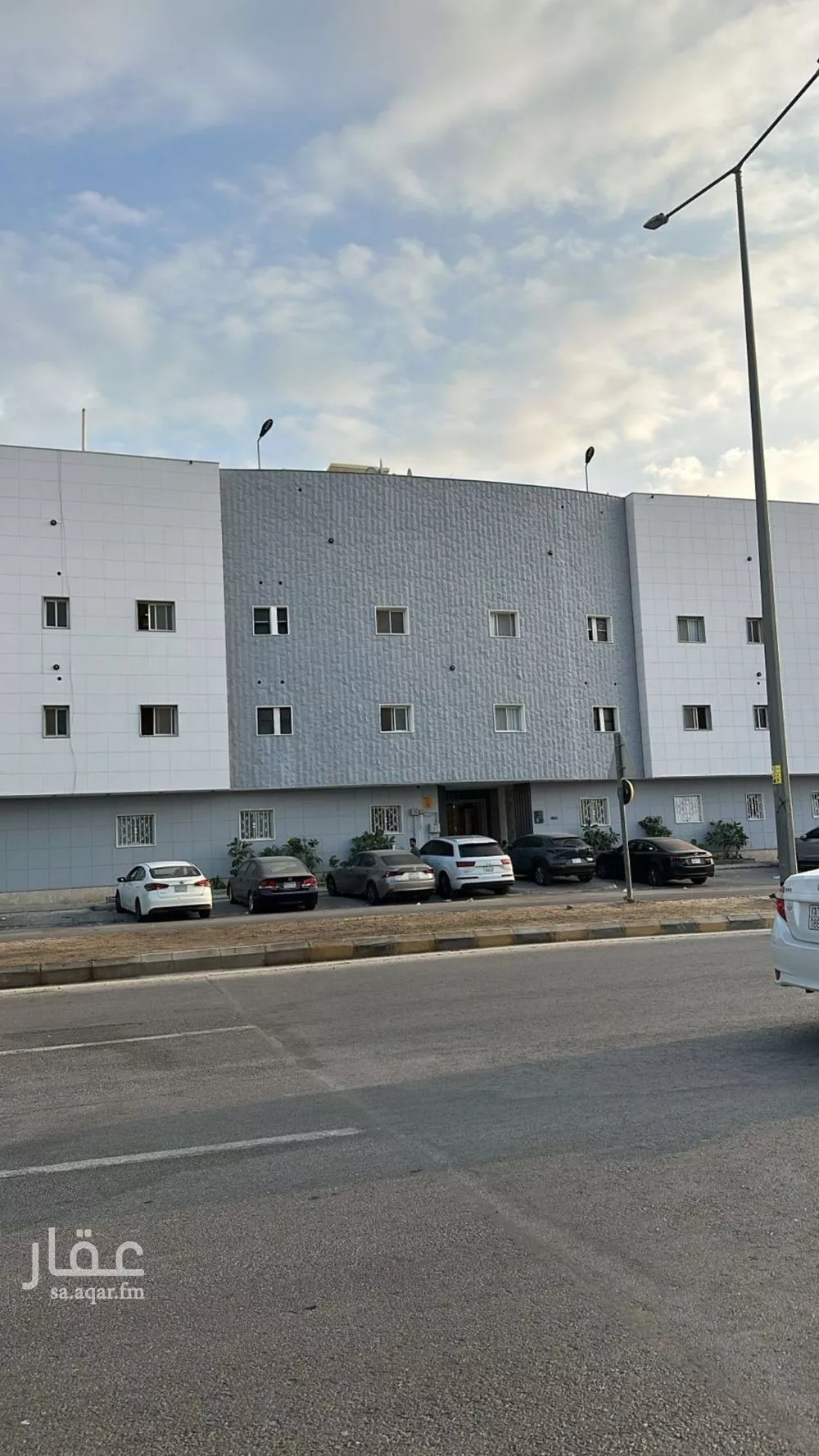 شقة 1 غرف في العقيق 2