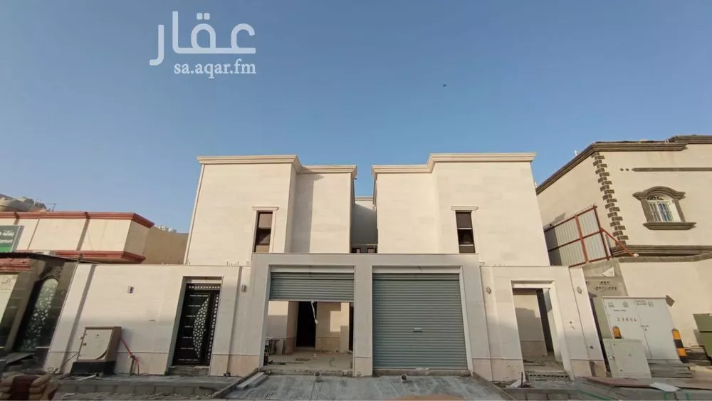 فيلا 9 غرف في ضاحية الملك فهد 5