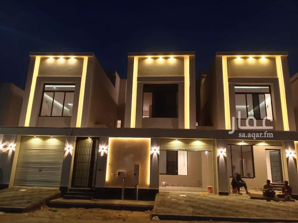 8 bedroom villa in Al Amwaj 2