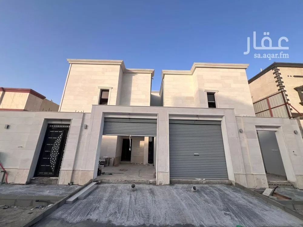 فيلا 9 غرف في ضاحية الملك فهد 3