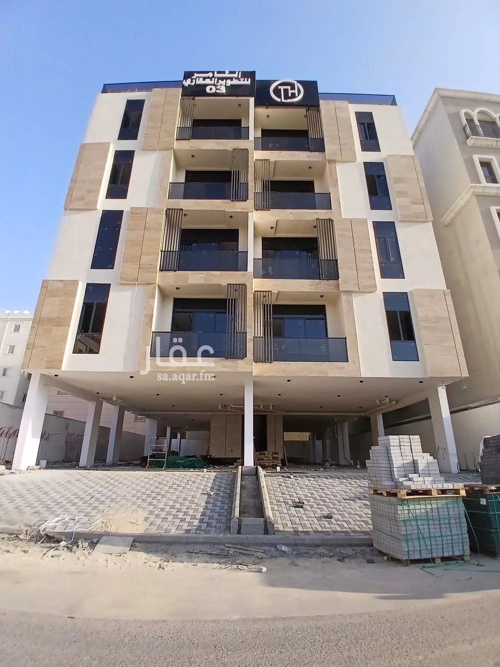 شقة 5 غرف في الحمرا 5