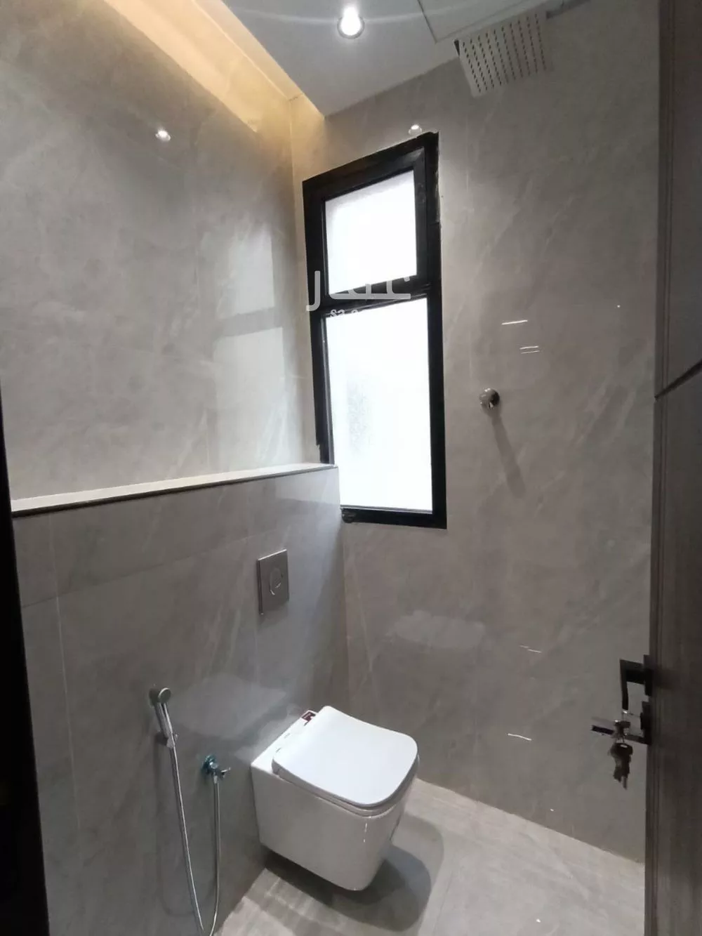 شقة 6 غرف في المونسية 5