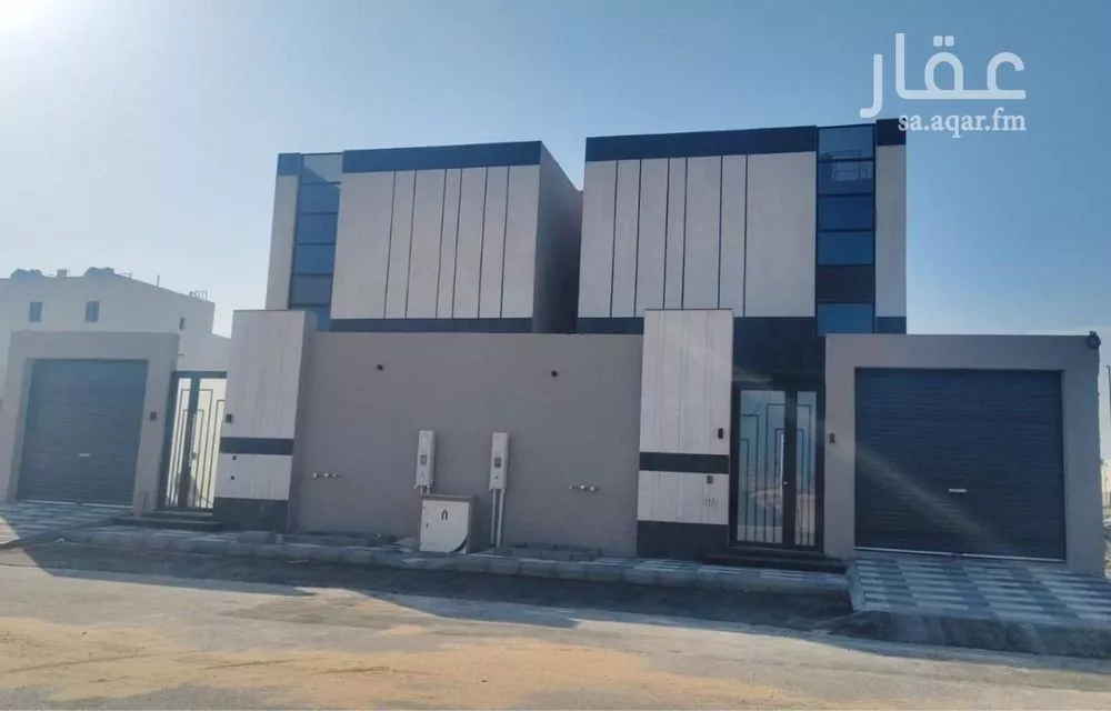 فيلا 9 غرف في ضاحية الملك فهد 2