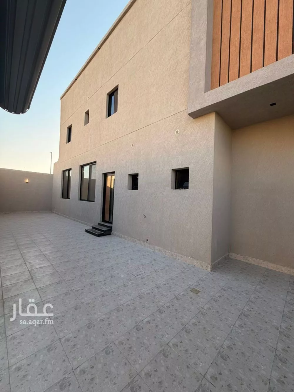 فيلا 8 غرف في الشراع 2