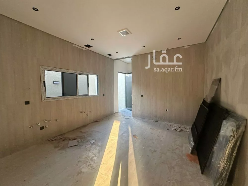 فيلا 9 غرف في الامواج 2