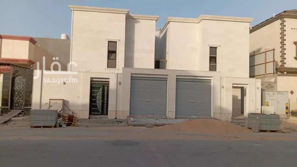 فيلا 9 غرف في ضاحية الملك فهد 1