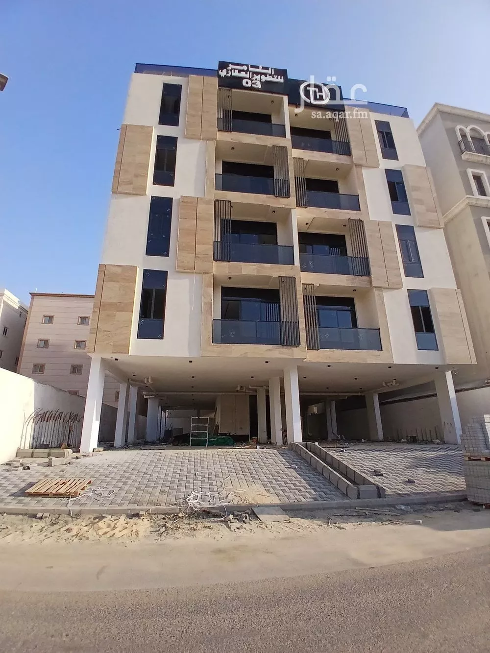 شقة 5 غرف في الحمرا 3