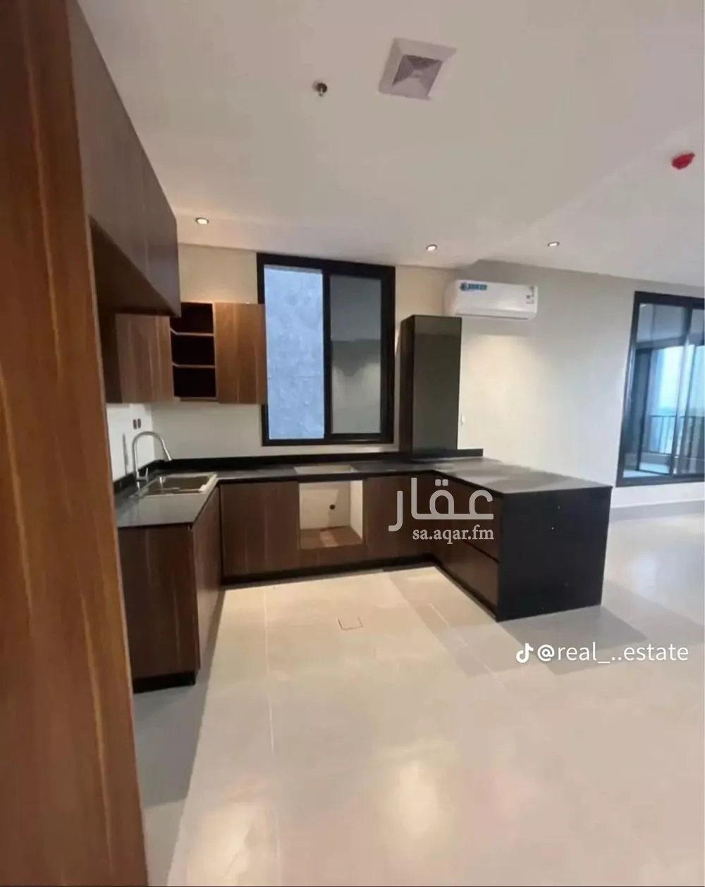 5 bedroom apartment in Taibah 1